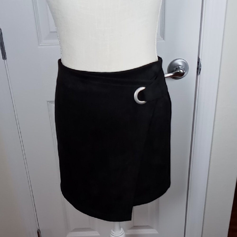 Forever 21 Black Faux Suede/ Wrap Mini Skirt Size Small